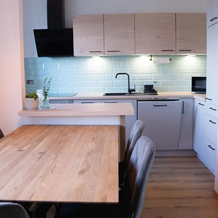 Tom S Apartment *